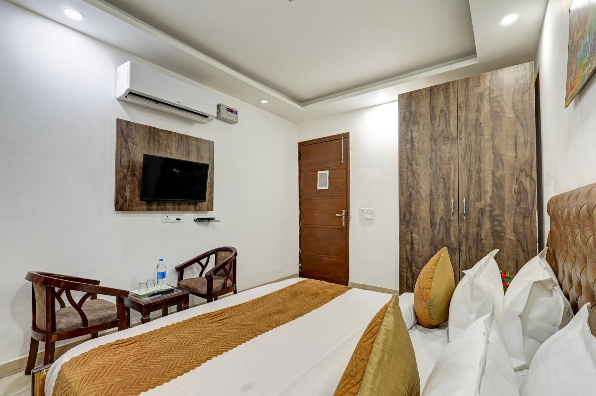 Hotel Aron By The Premium Villa Nové Dillí Exteriér fotografie